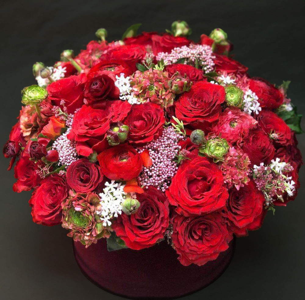 Plein d'Amour Valentine's Day Rose Box